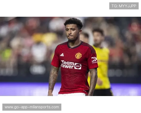 曼联被迫重建：一场辉煌与重生的转折之路