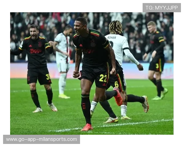 阿贾克斯瞄准哈兰德式高塔引领未来大刀阔斧扩展禁区威胁