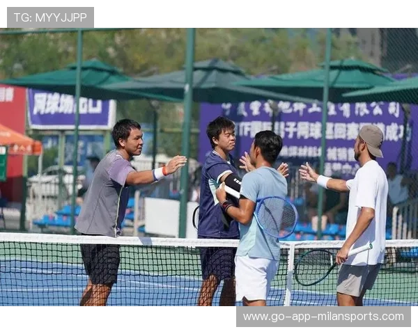 网球焦点：双打组合夺冠，搭档默契成胜负关键，网球双打阵型